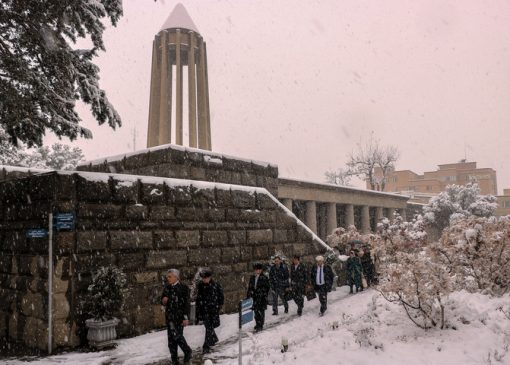 بازدید ادیبان و پزشکان آسیای میانه از بناهای تاریخی همدان