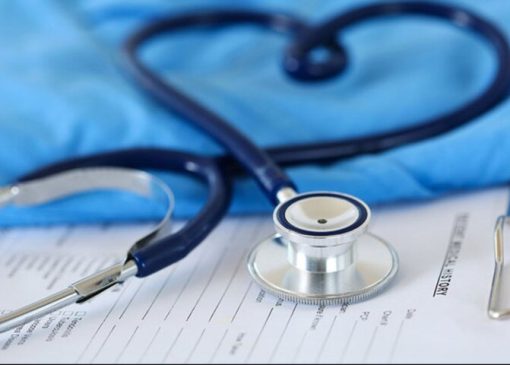 برخی پزشکان به دریافت زیرمیزی عادت کرده‌اند