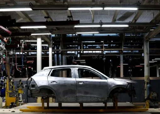 خودروسازان بدون مجوز حق افزایش قیمت ندارند