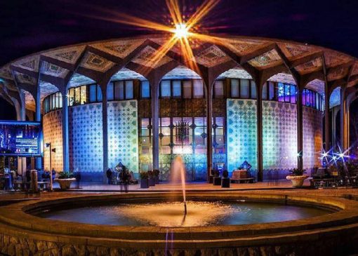 «خارج از شهر» و «تلخاب» روی صحنه می‌روند/ انتشار «تئاتری به تمامی تئاتری»