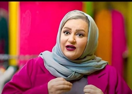 شمع روشن کردن نعیمه نظام‌دوست در خیابان+ عکس