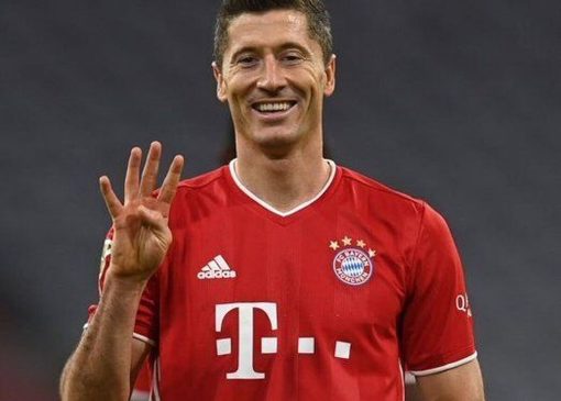 لواندوفسکی خود را هم‌تراز مسی و رونالدو کرد