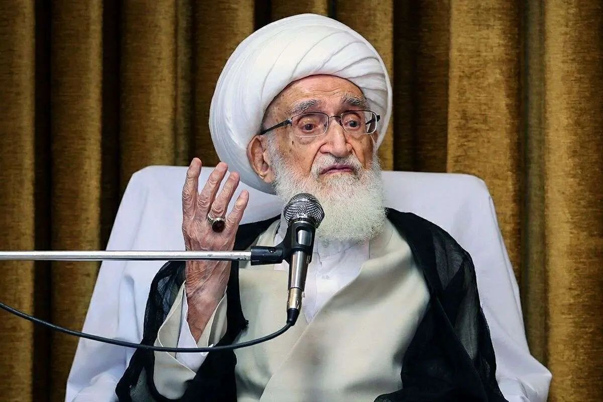 نظر جالب یک مرجع تقلید درمورد موتور سواری بانوان