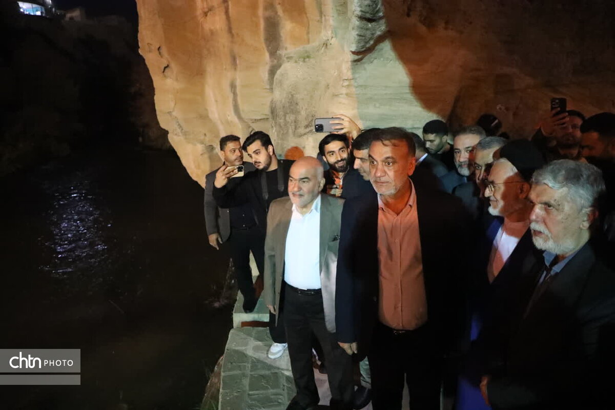 پیوند جشنواره تجسمی فجر با سازه‌های آبی شوشتر، نماد هنر متعهد است/ برگزاری جشنواره تجسمی فجر در میراث جهانی، نتیجه همکاری موفق وزارتخانه‌های میراث‌فرهنگی و ارشاد است