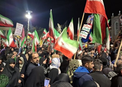 اجرای زنده « بزن که خوب میزنی» در تجمع مردمی بجنورد