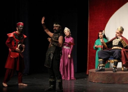 استقبال از نمایش سیاه‌وش» در سنگلج