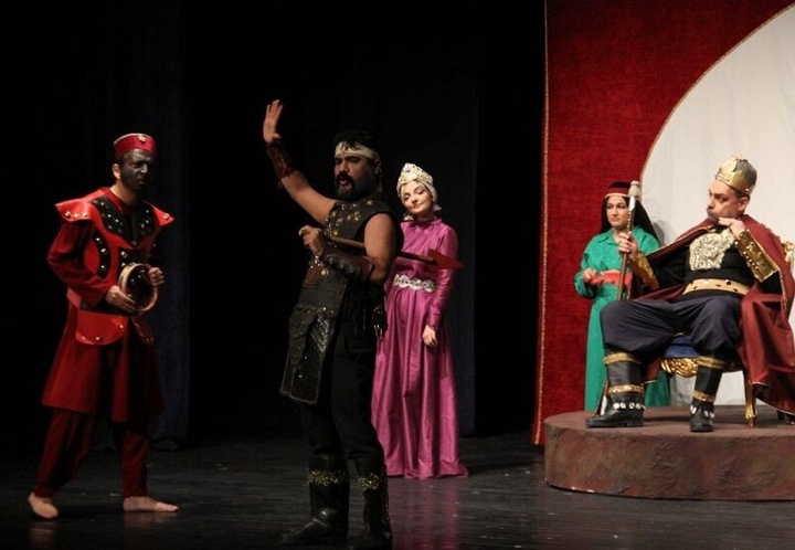 استقبال از نمایش سیاه‌وش» در سنگلج