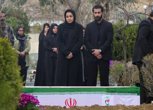 انتشار ۲ اپیزود جدید «اهلِ ایران»؛ جواد هاشمی برای سریال نوشت