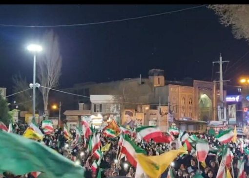 تجمع مردم ولایتمدار شهر قروه در میدان حاج قاسم سلیمانی