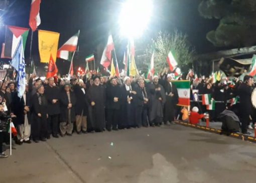 تداوم قیام شبانه مردم سلماس در حمایت از وطن