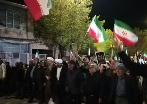 حماسه حضور پرشور مردم آشتیان درشب پنجاه و ششم بیعت با رهبر معظم انقلاب