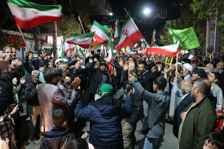 حماسه مردم همدان برای دفاع از وطن با حضور پرشور