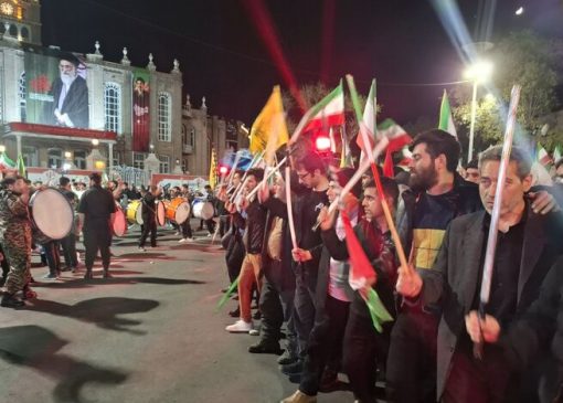 دسته‌های حسینی تبریز همچنان پای کار انقلاب هستند