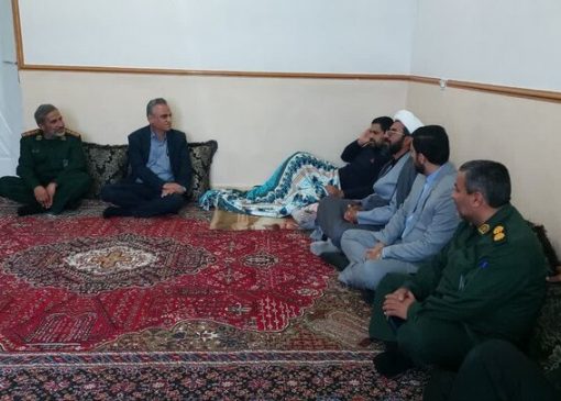 دیدار مسئولان با رزمنده جنگ تحمیلی سوم در کنگان