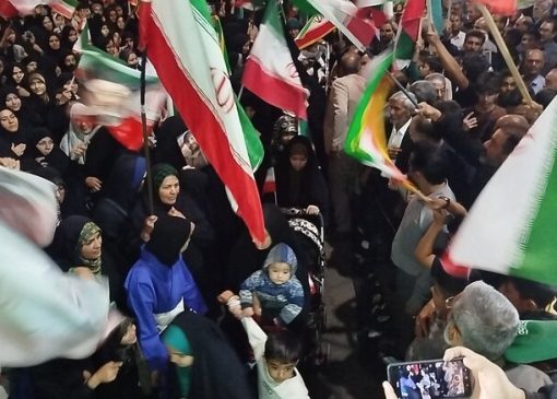 رژه کالسکه سواران در اجتماعات مردمی در بردسکن 