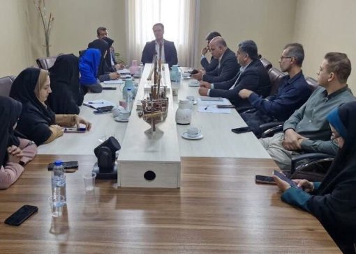 فرماندار تنگستان: عزت ایران در گرو هدایت معلمان و بصیرت ملت است