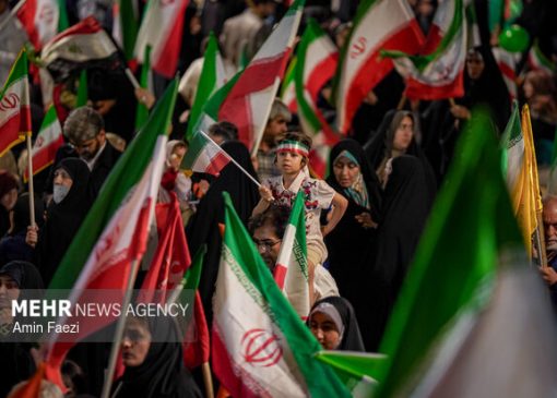 نبض گلپایگان شب‌ها در میدان می‌زند