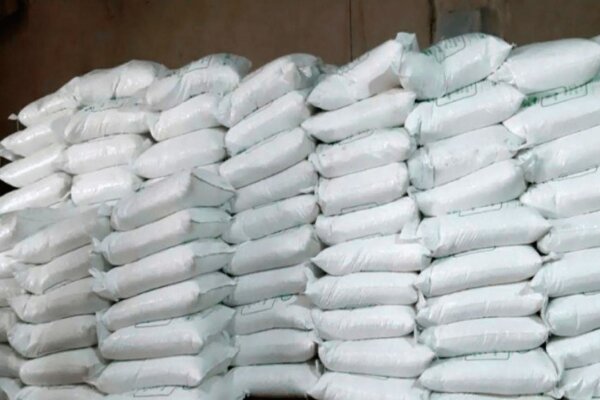 کشف ۲ تن کود شیمیایی خارج از شبکه در رومشکان