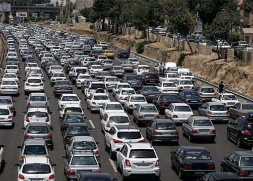آخرین وضعیت ترافیکی و جوی محورهای مواصلاتی کشور/ ترافیک سنگین در محورهای منتهی به تهران گزارش شد
