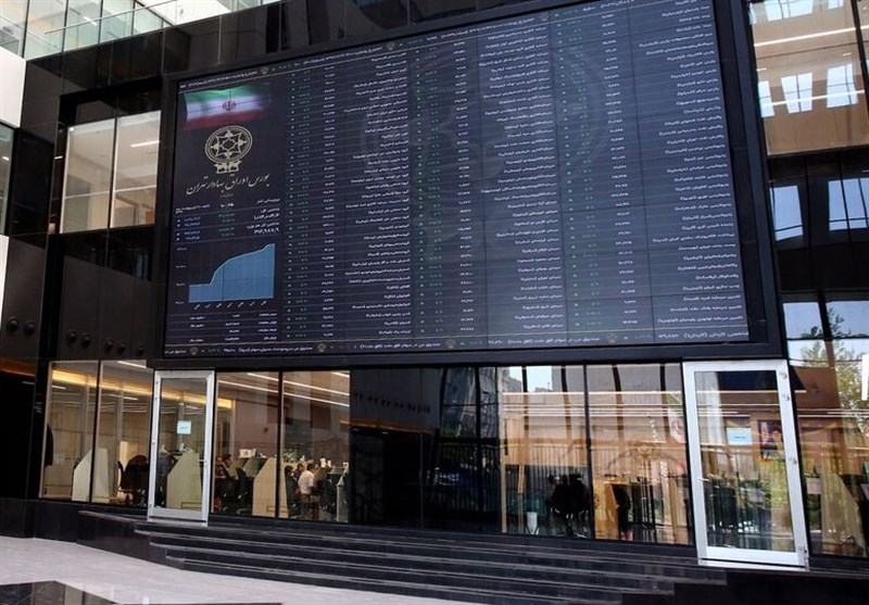 خروج 11.8 همتی سرمایه از درآمد ثابت‌ها