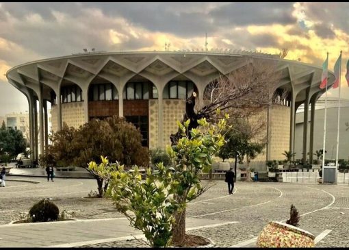 مراسم تکریم و معارفه مدیر کتابخانه تخصصی و اسناد هنرهای نمایشی برگزار شد/ اینجا نسخه‌های حیرت‌انگیزی نگهداری می‌شود