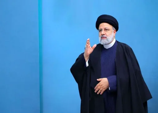 همزمان با سالروز شهادت ابراهیم رئیسی؛ دیوارنگاره میدان انقلاب رونمایی شد