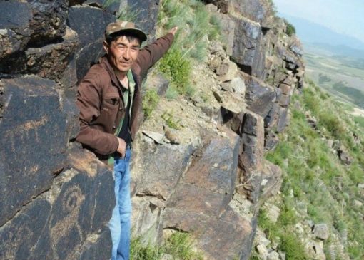 باستان‌شناسان ردپای چهار هزار سال تاریخ را در آسیای مرکزی یافتند/ «نام من آبا است»؛ پیامی تاریخی که از دل صخره‌های قزاقستان بیرون آمد