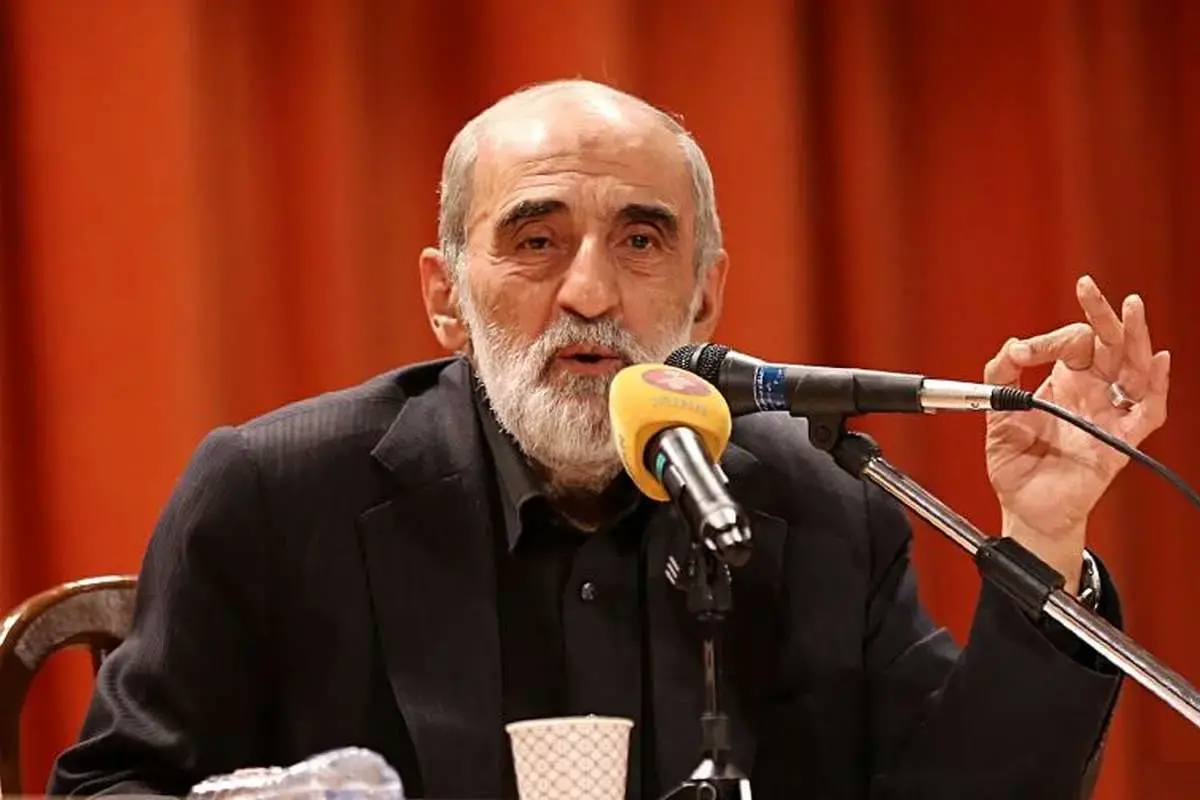 شریعتمداری : قُمپز درکردنهای ترامپ، به راه رفتن پنگوئنها شبیه است شریعتمداری : قُمپز درکردنهای ترامپ، به راه رفتن پنگوئنها شبیه است