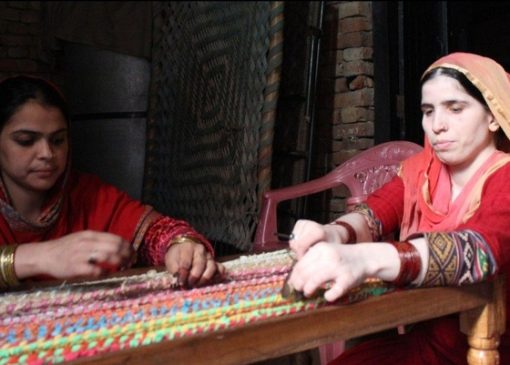 حفظ صنایع‌دستی سنتی جهان بر دوش زنان/ تاکید گزارش‌های بین‌المللی بر نقش راهبردی بانوان